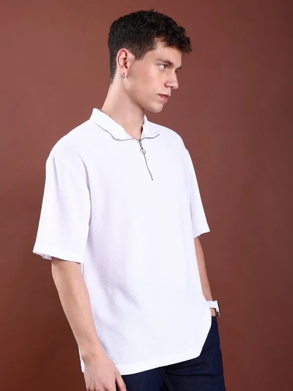  Highlander Men White Solid High Neck T-Shirts