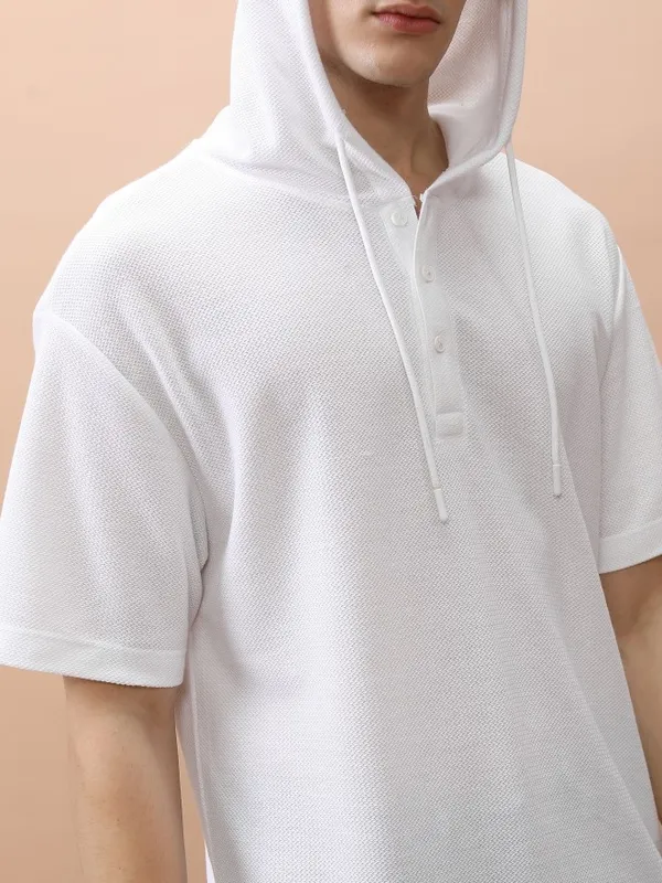  Highlander Men White Solid Hood T-Shirts