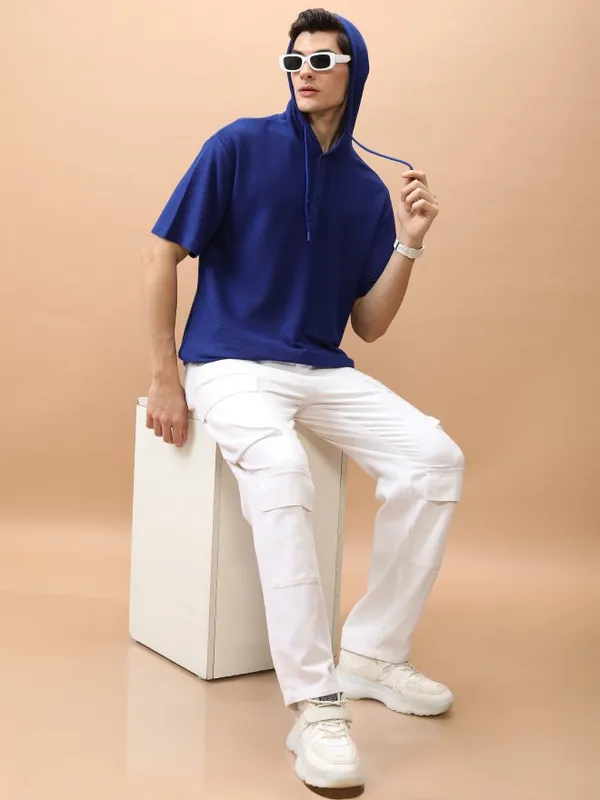Highlander Men Blue Solid Oversized Fit T-Shirt