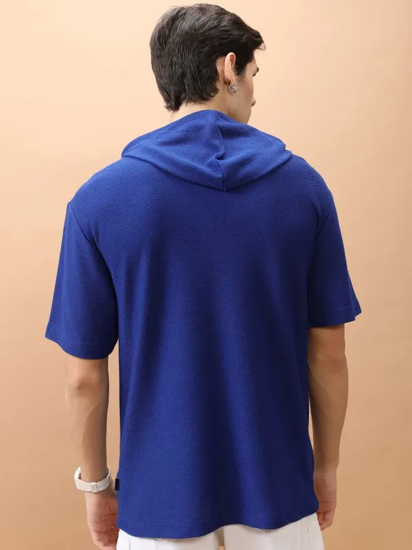 Highlander Men Blue Solid Oversized Fit T-Shirt