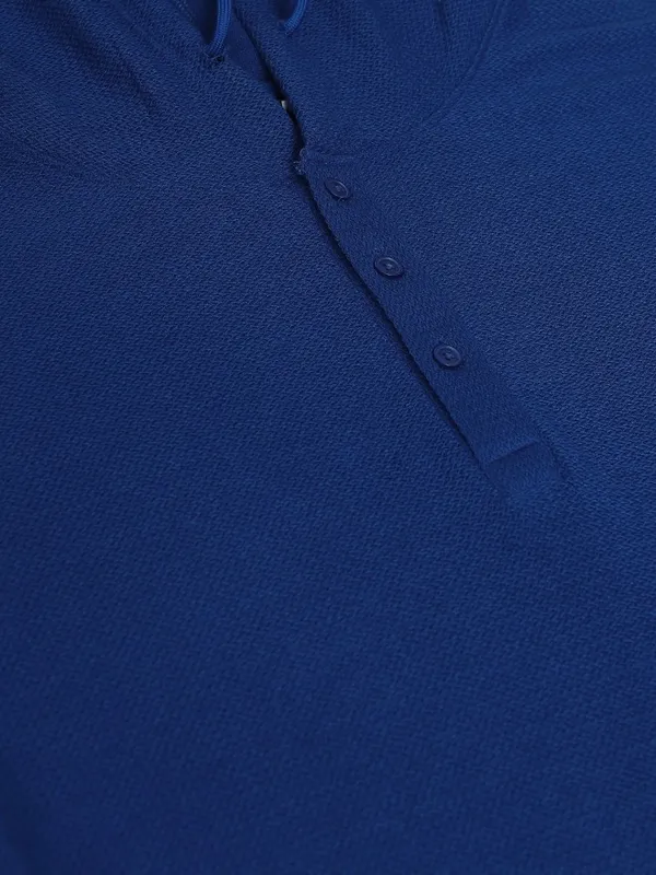 Highlander Men Blue Solid Oversized Fit T-Shirt