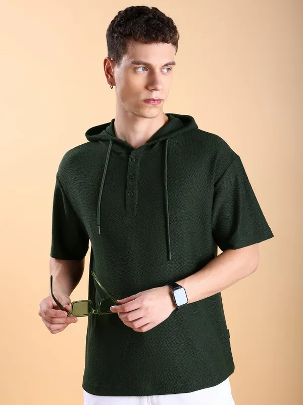Highlander Men Olive Solid Hooded Oversized Fit T-Shirt