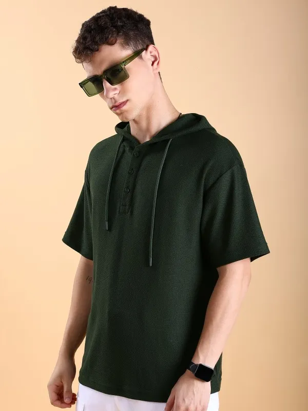 Highlander Men Olive Solid Hooded Oversized Fit T-Shirt