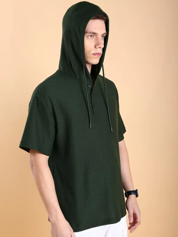 Highlander Men Olive Solid Hooded Oversized Fit T-Shirt