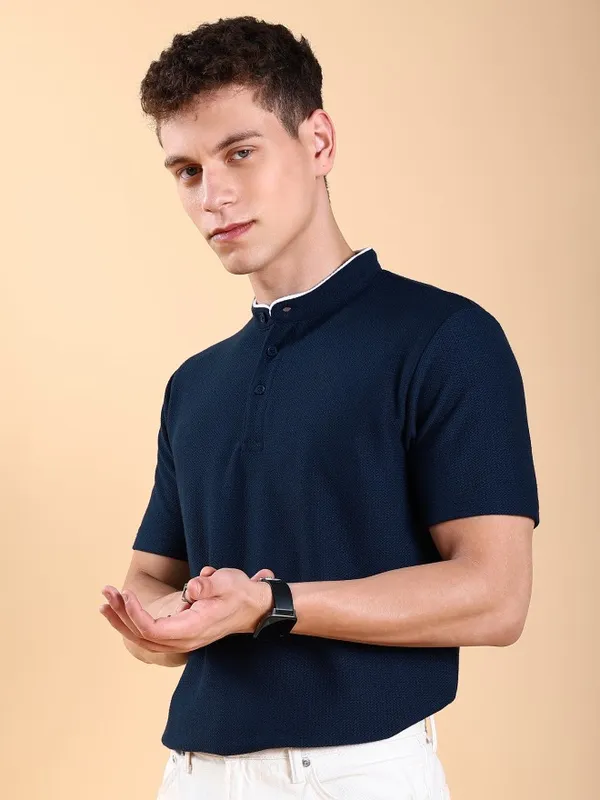  Highlander Men Navy Blue Solid Henley Neck T-Shirts