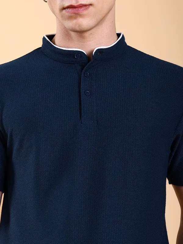  Highlander Men Navy Blue Solid Henley Neck T-Shirts