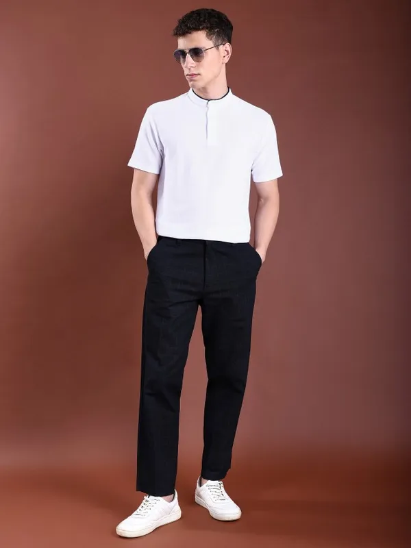  Highlander Men White Solid Henley Neck T-Shirts