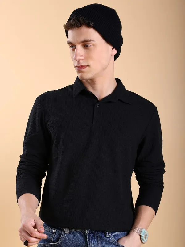 Men Solid Polo Collar T-Shirt
