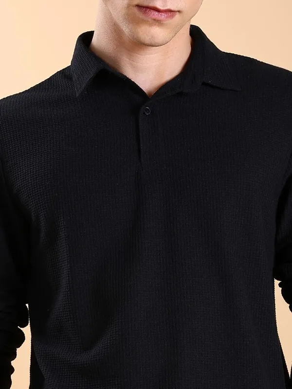 Men Solid Polo Collar T-Shirt