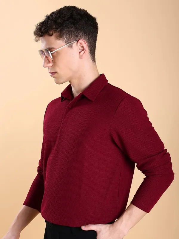 Men Solid Polo Collar T-Shirt