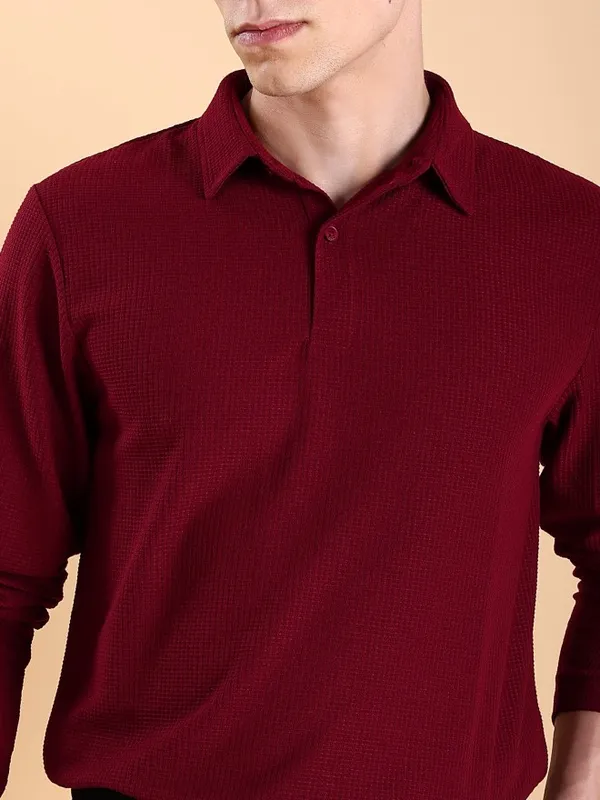 Men Solid Polo Collar T-Shirt