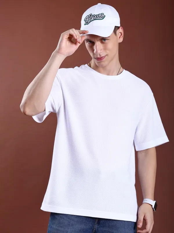  Highlander Men White Solid Round Neck T-Shirts