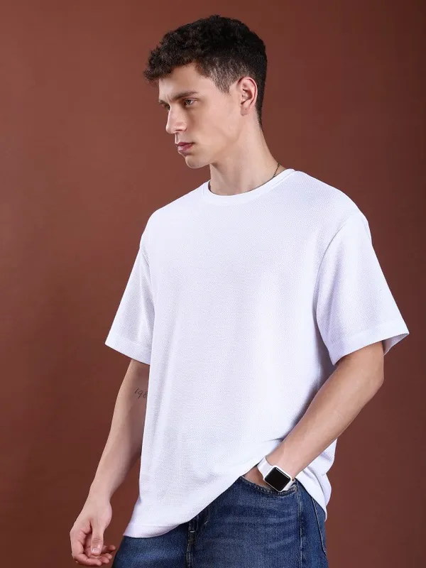  Highlander Men White Solid Round Neck T-Shirts