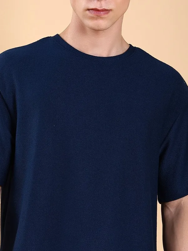  Highlander Men Navy Blue Solid Round Neck T-Shirts