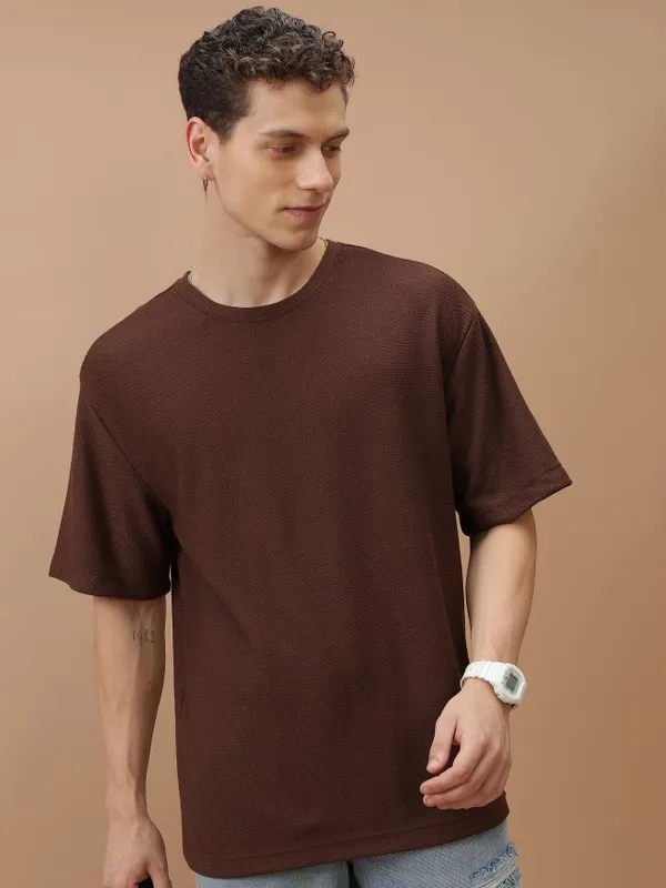  Highlander Men Brown Solid Round Neck T-Shirts