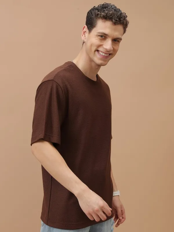  Highlander Men Brown Solid Round Neck T-Shirts