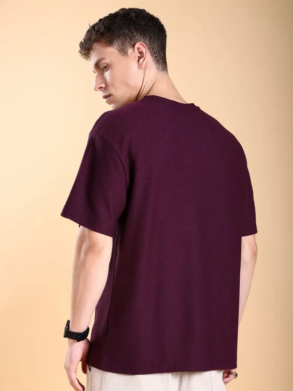  Highlander Men Burgundy Solid Round Neck T-Shirts