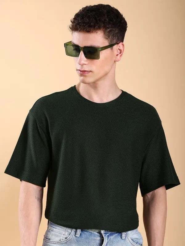 Highlander Men Olive Solid Round Neck T-Shirts