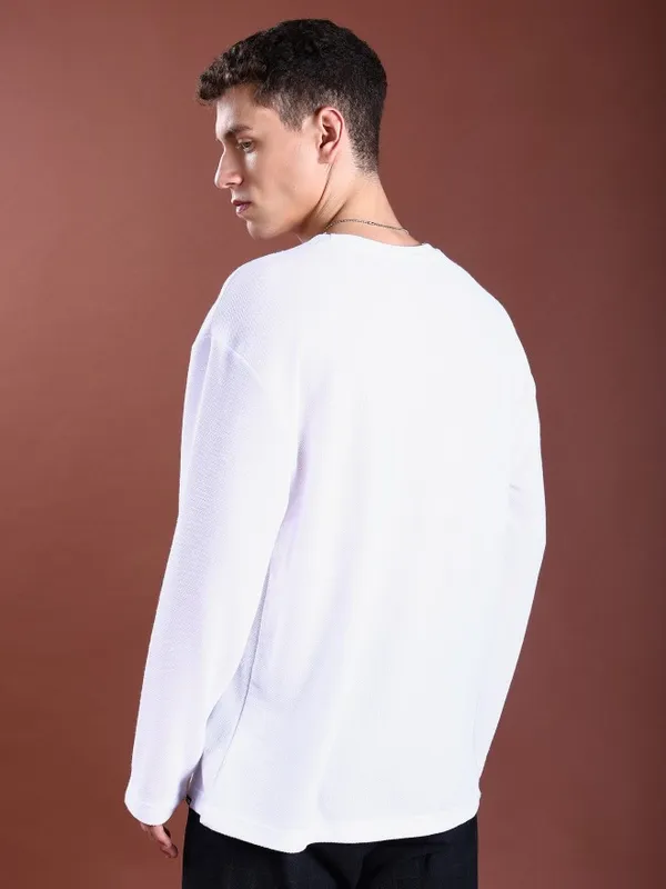  Highlander Men White Solid Round Neck T-Shirts