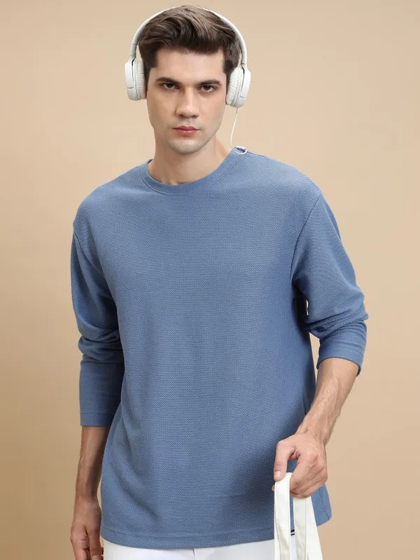Men Solid Round Neck T-Shirt