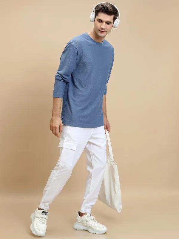Men Solid Round Neck T-Shirt