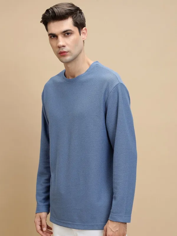 Men Solid Round Neck T-Shirt