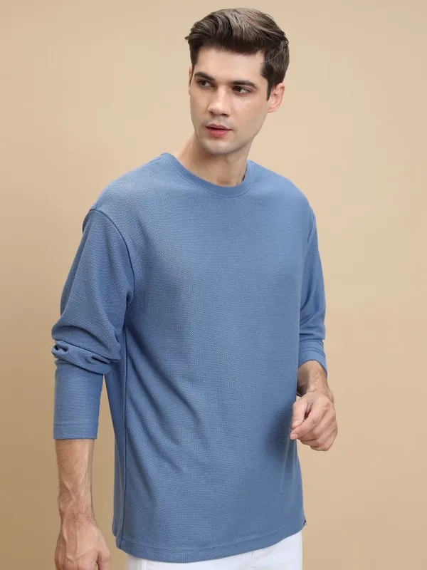 Men Solid Round Neck T-Shirt