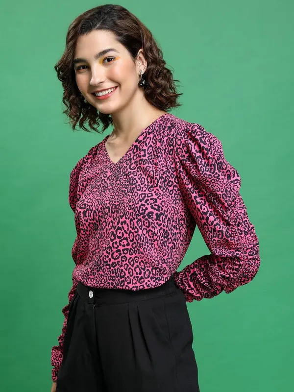 Tokyo Talkies Women Pink Printed Blouson Top