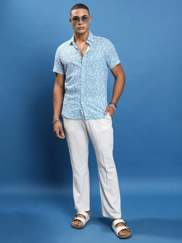  Highlander Men Blue Printed Slim Fit Casual Shirts