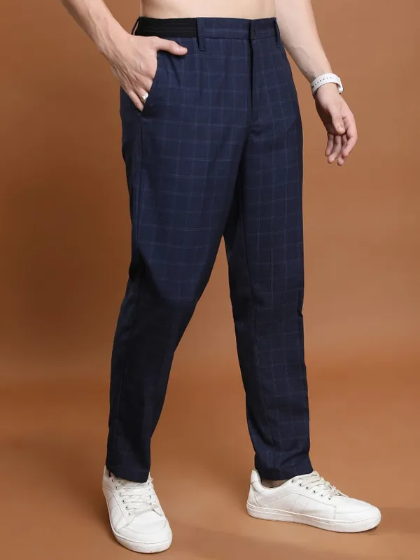  Highlander Men Navy Blue Regular Fit Checked Casual Trousers