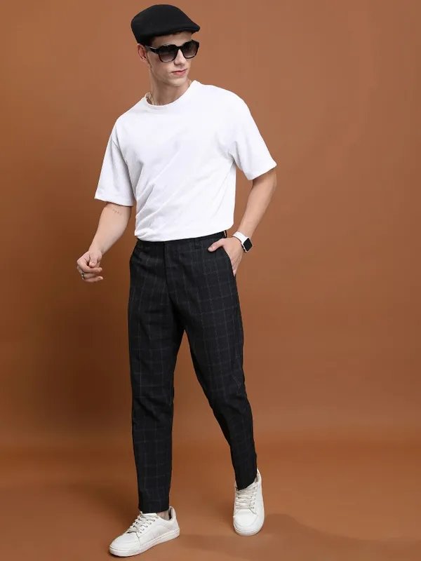  Highlander Men Black Regular Fit Checked Casual Trousers