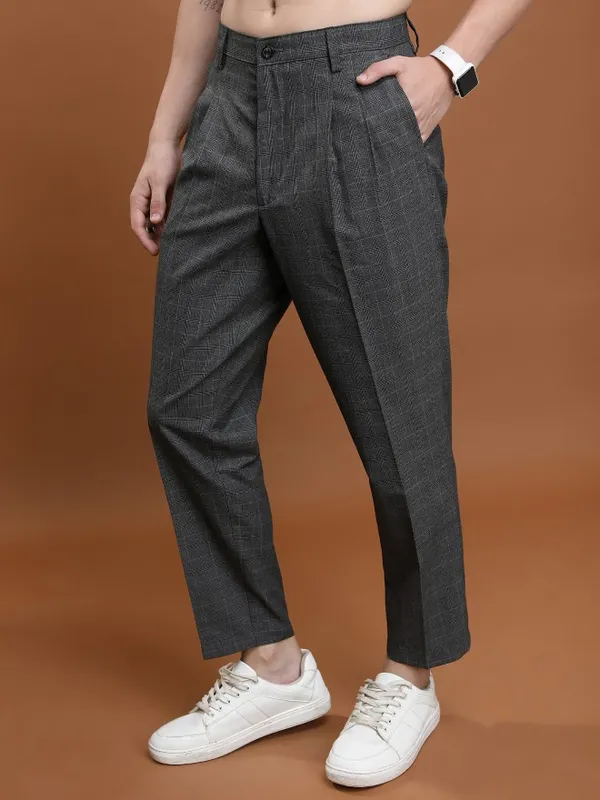  Highlander Men Grey Regular Fit Checked Casual Trousers