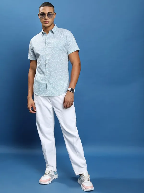  Highlander Men Blue Printed Slim Fit Casual Shirts