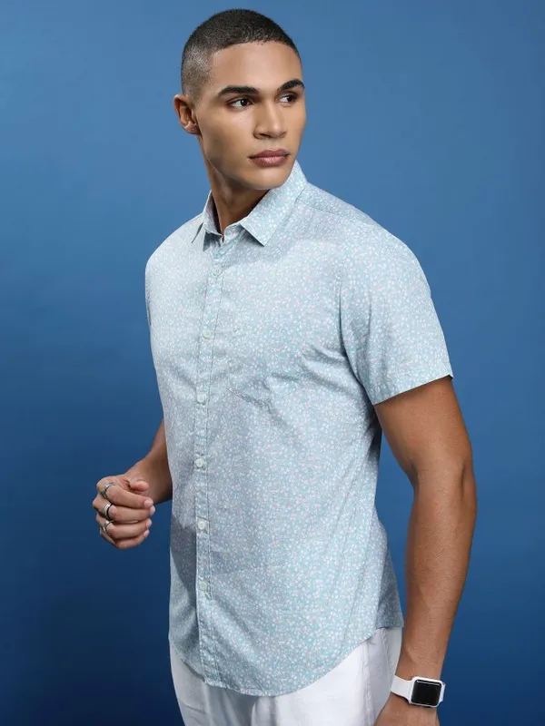  Highlander Men Blue Printed Slim Fit Casual Shirts