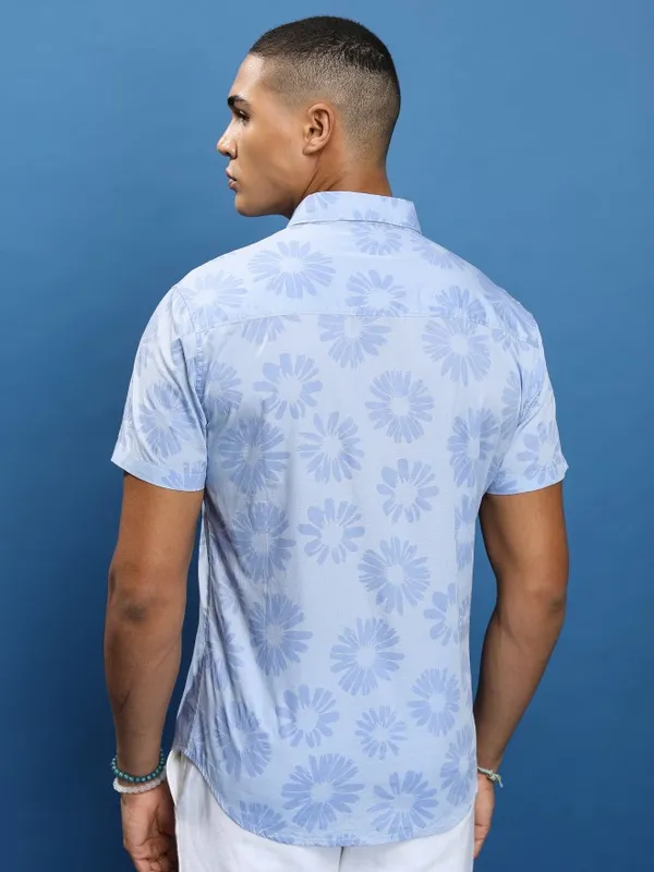  Highlander Men Blue Printed Slim Fit Casual Shirts