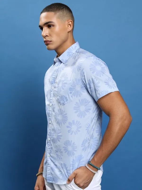  Highlander Men Blue Printed Slim Fit Casual Shirts