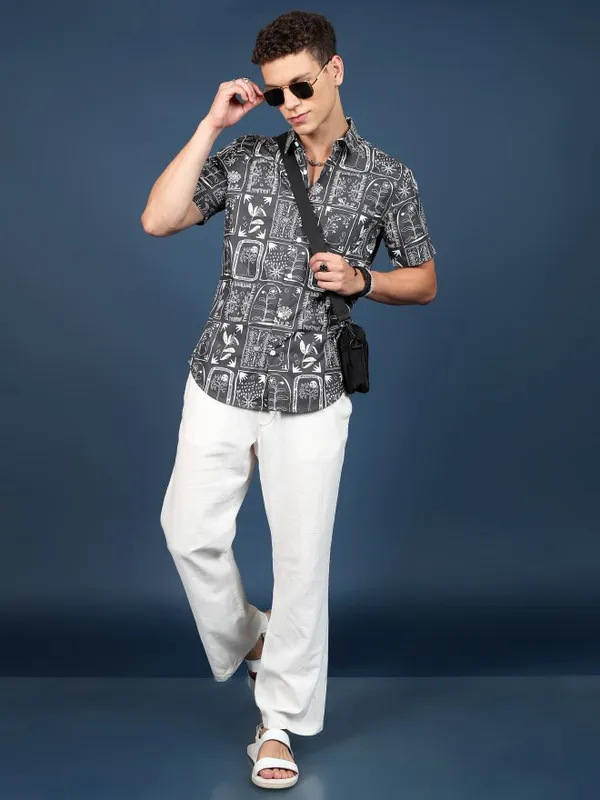 Men Slim Fit Casual Shirt