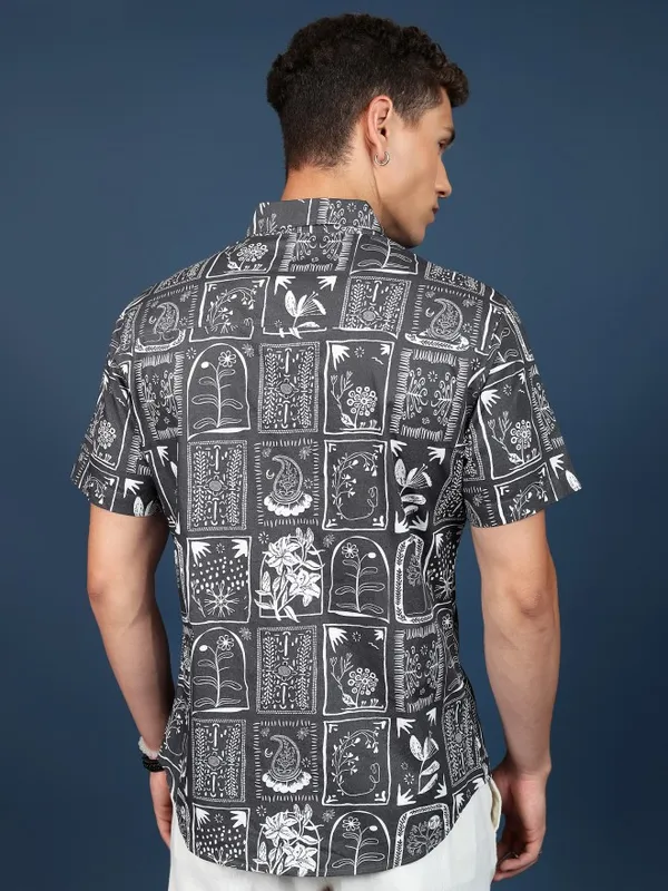 Men Slim Fit Casual Shirt