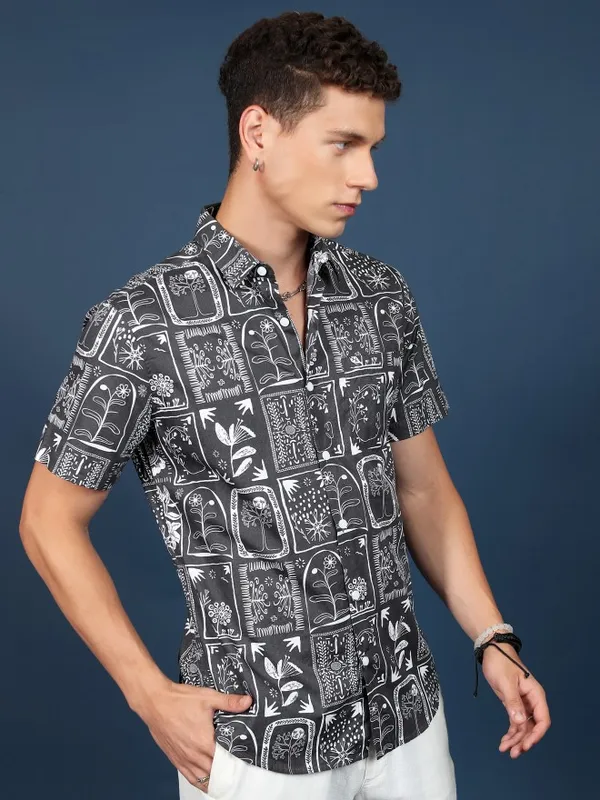 Men Slim Fit Casual Shirt