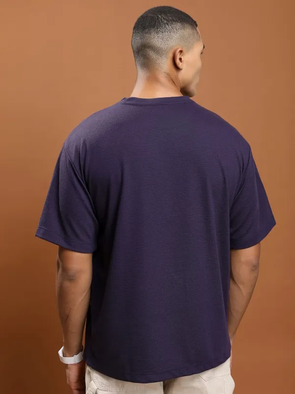 Men Solid Round Neck T-Shirt
