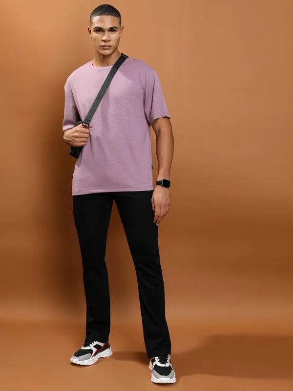 Men Solid Round Neck T-Shirt