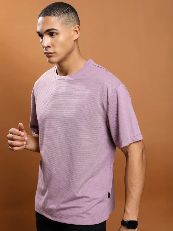 Men Solid Round Neck T-Shirt