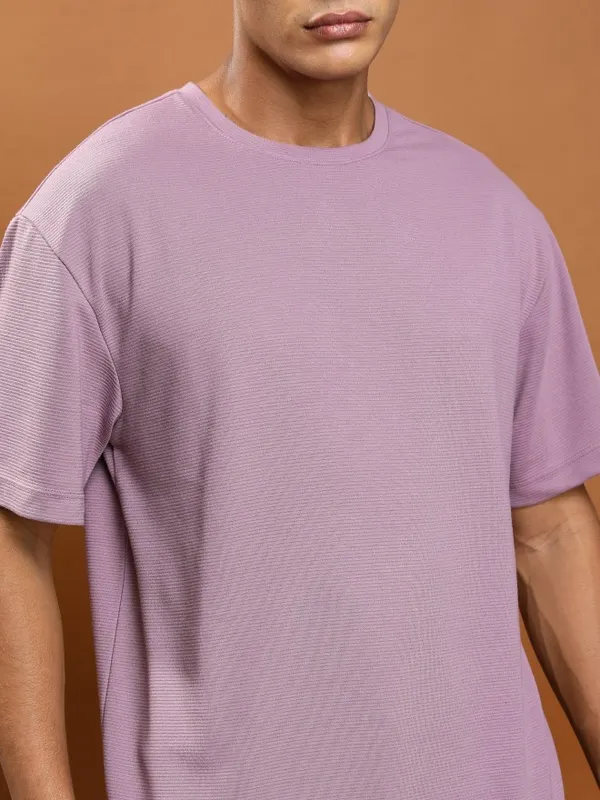 Men Solid Round Neck T-Shirt