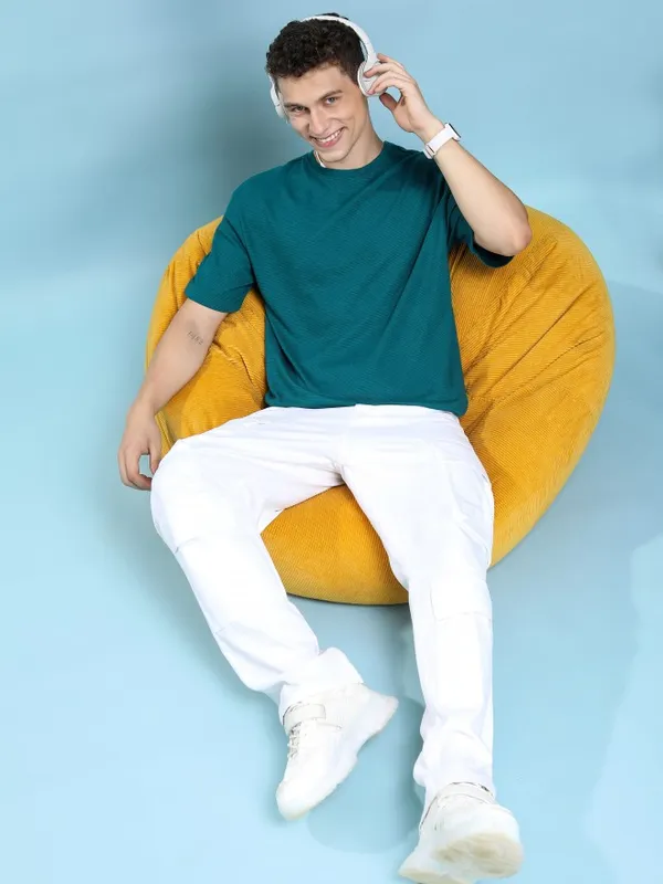 Men Solid Round Neck T-Shirt