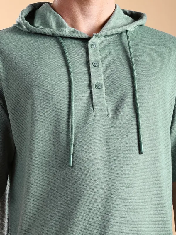 Men Solid Oversized Fit T-Shirt