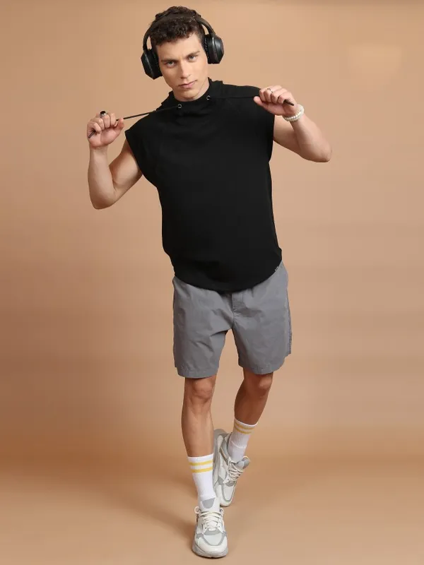  Ketch Men Black Solid Hood T-Shirts