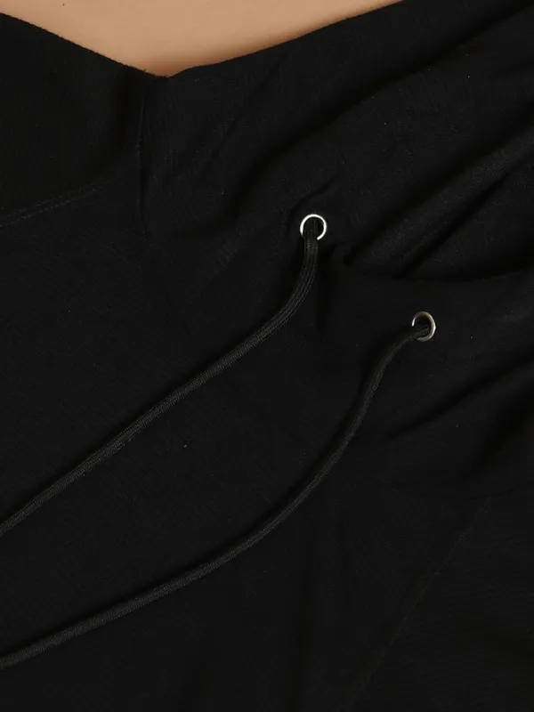  Ketch Men Black Solid Hood T-Shirts