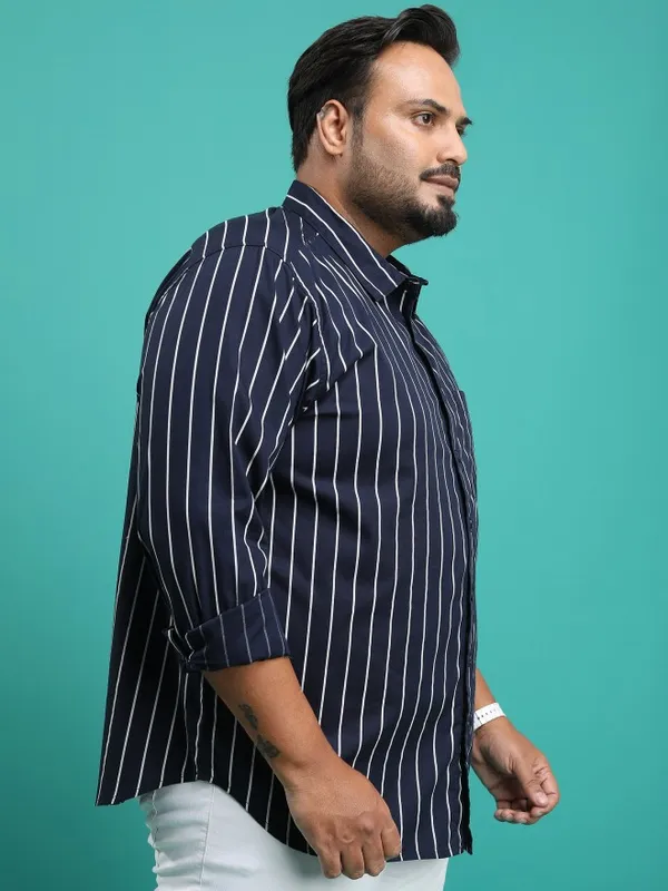 Men Regular Fit Casual Shirts