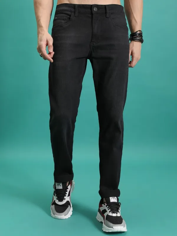  Highlander Men Black Straight Fit Jeans