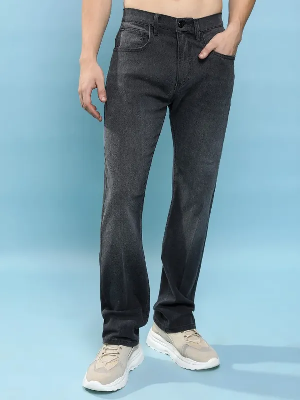  Highlander Men Grey Straight Fit Jeans